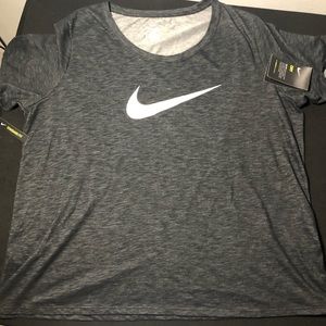 Nike Women's Dry Tee Swoosh Plus